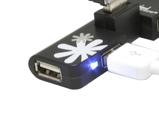 Illustration for article titled Brando USB Hub, For Plugging Every Which Way
